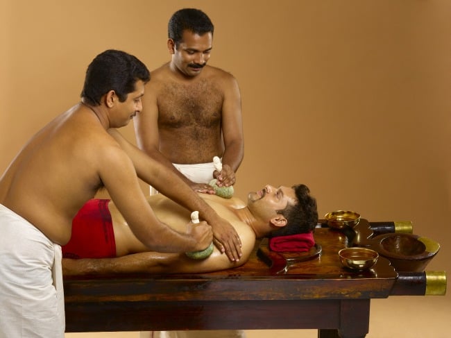 Ilakkizhi Ayurveda Therapy