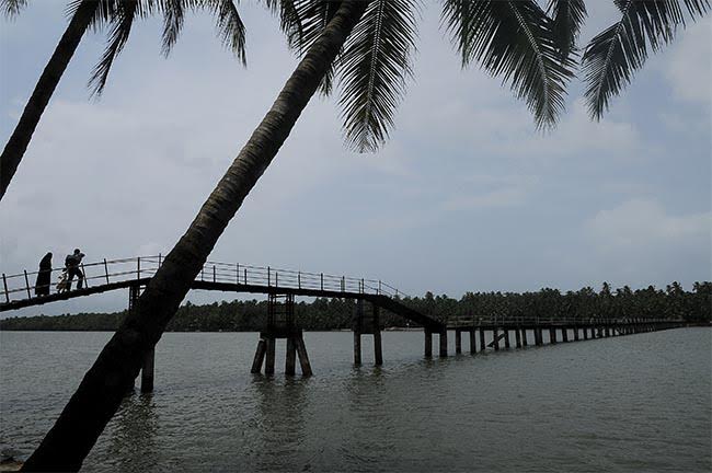 Valiyaparamba Backwaters