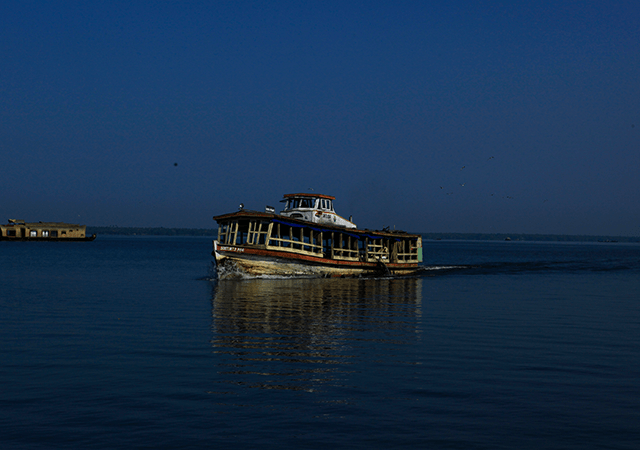 ashtamudi-lake-kollam