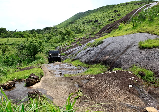 ilaveezhapoonchira