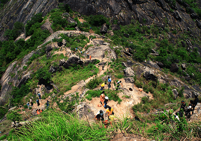 Trekking- Path -to- Edakkal -Caves