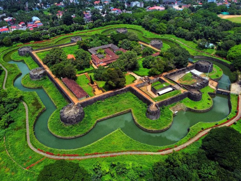 Palakkad Fort Tipu Sultan Fort heritage site in Kerala tour packages