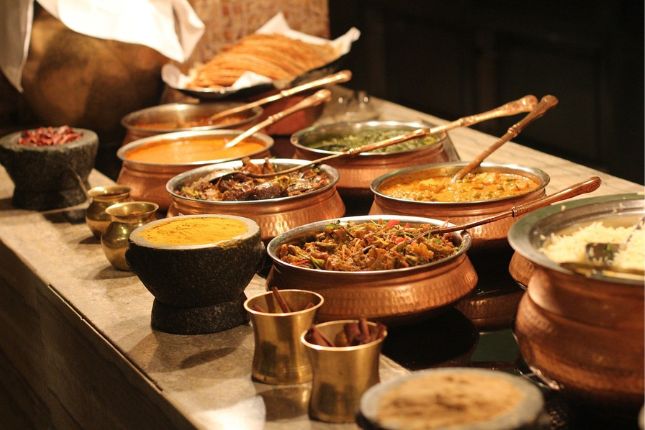 Authentic Kerala curries prepared with fresh spices from Kerala spice plantations