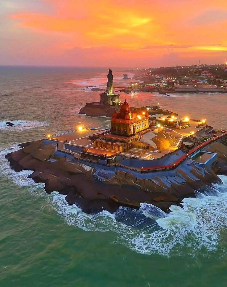 Beautiful sunrise over the ocean at Kanyakumari – must-visit spot in Kerala tour extensions