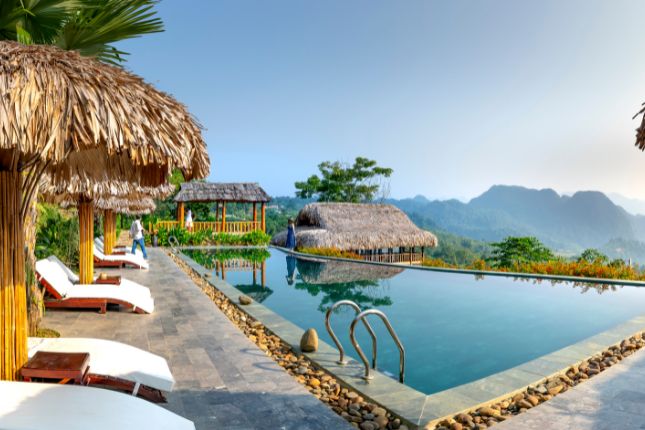 Kerala resort with swimming pool and spa facilities